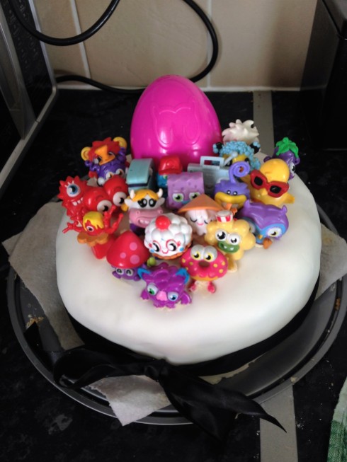 Moshi monster birthday cake